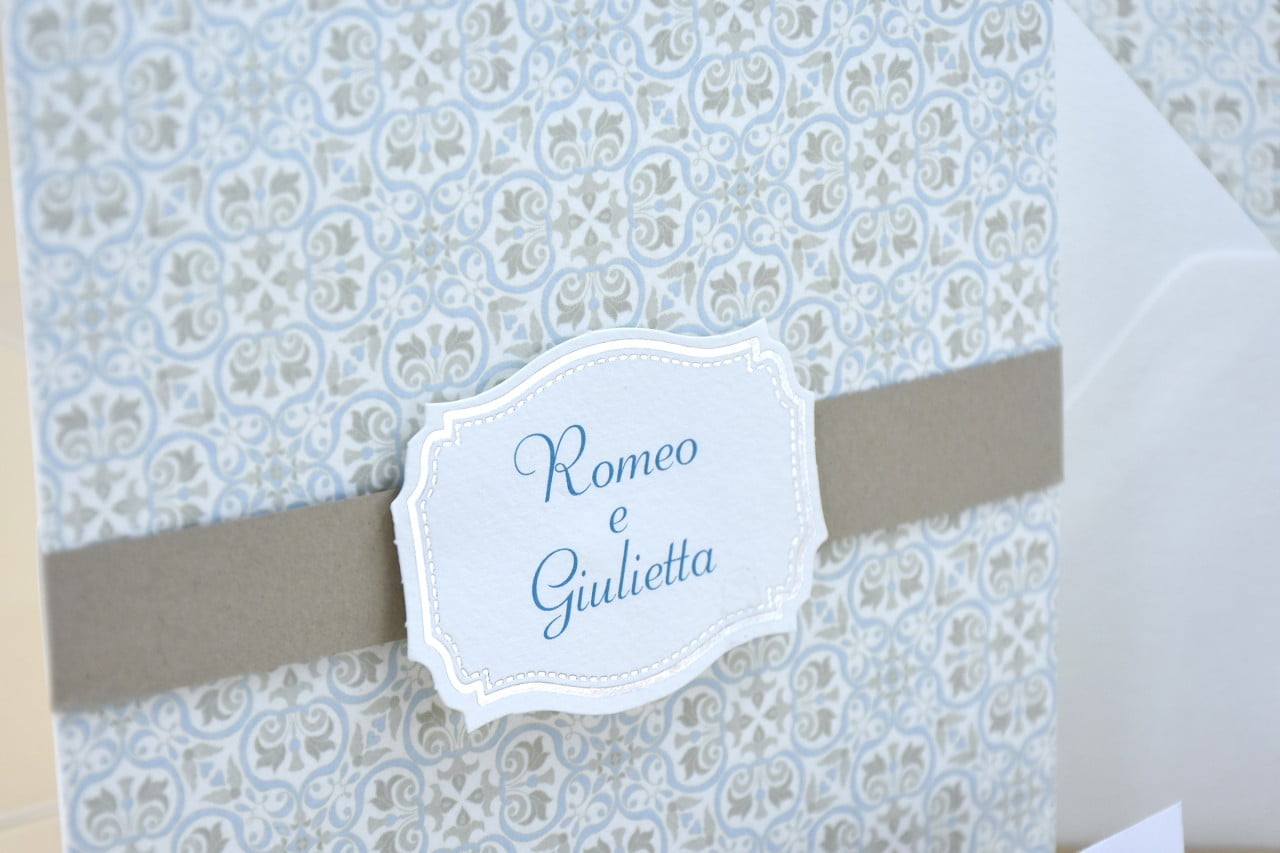 Partecipazione nozze moderna decoro giglio