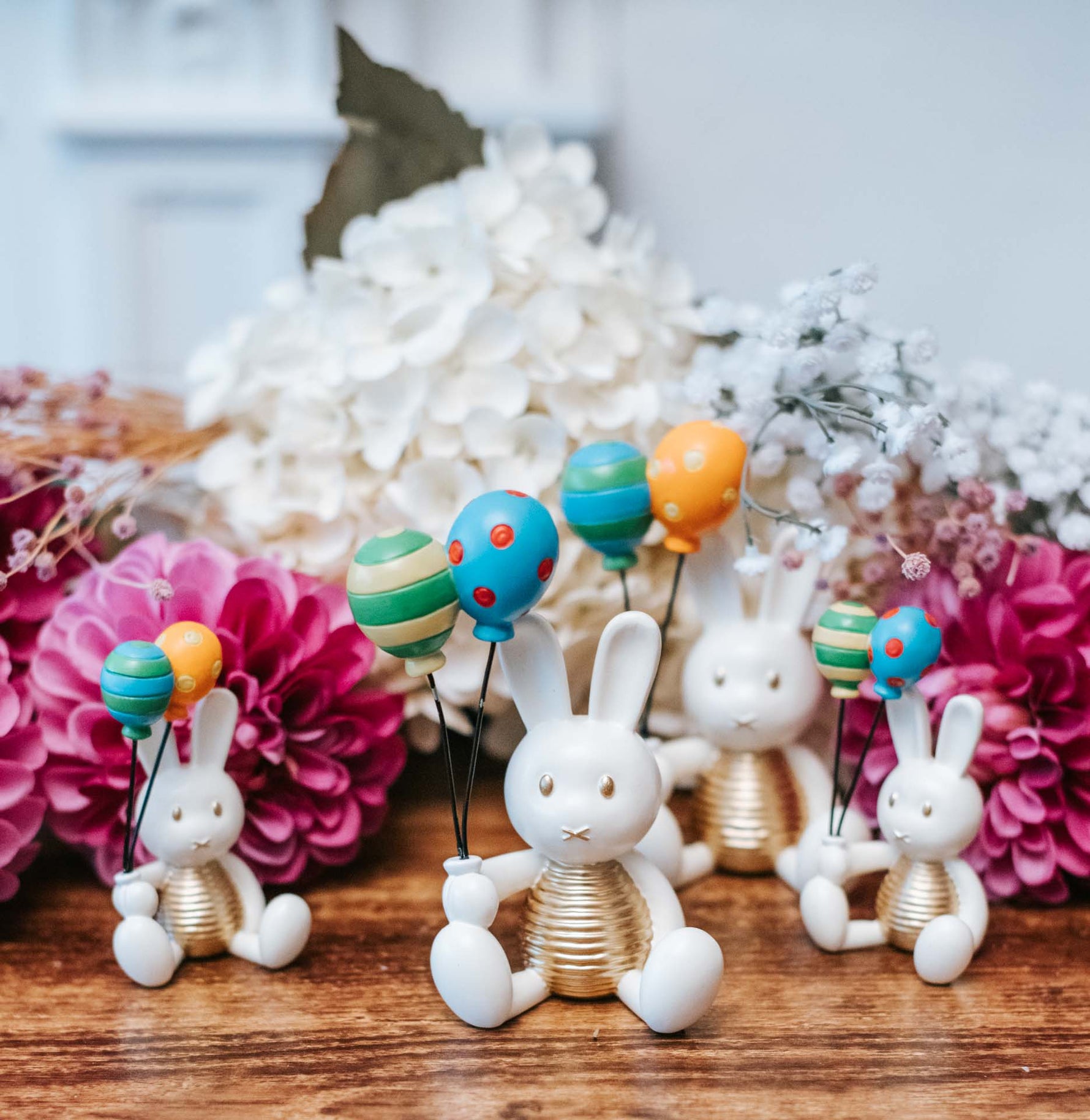 bomboniera coniglio in resina mini con palloncini