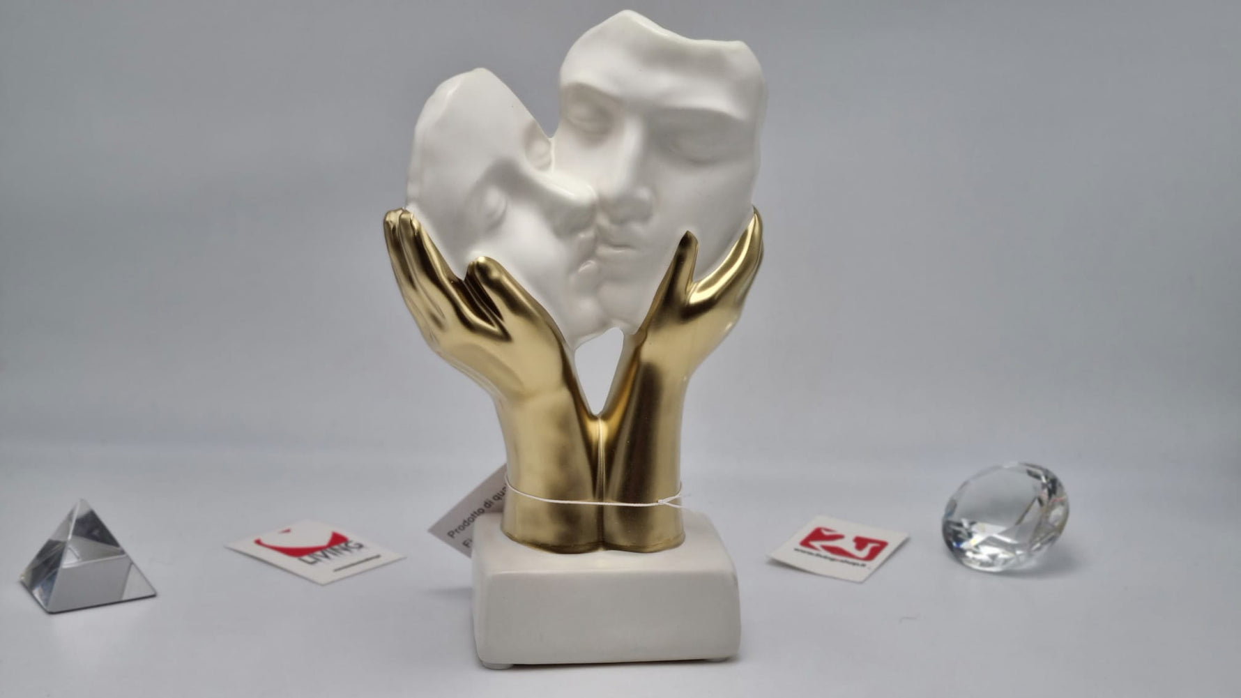 Bomboniera bacio gold in ceramica