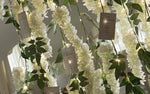 Cascata rose bianche da appendere con 90 luci a led