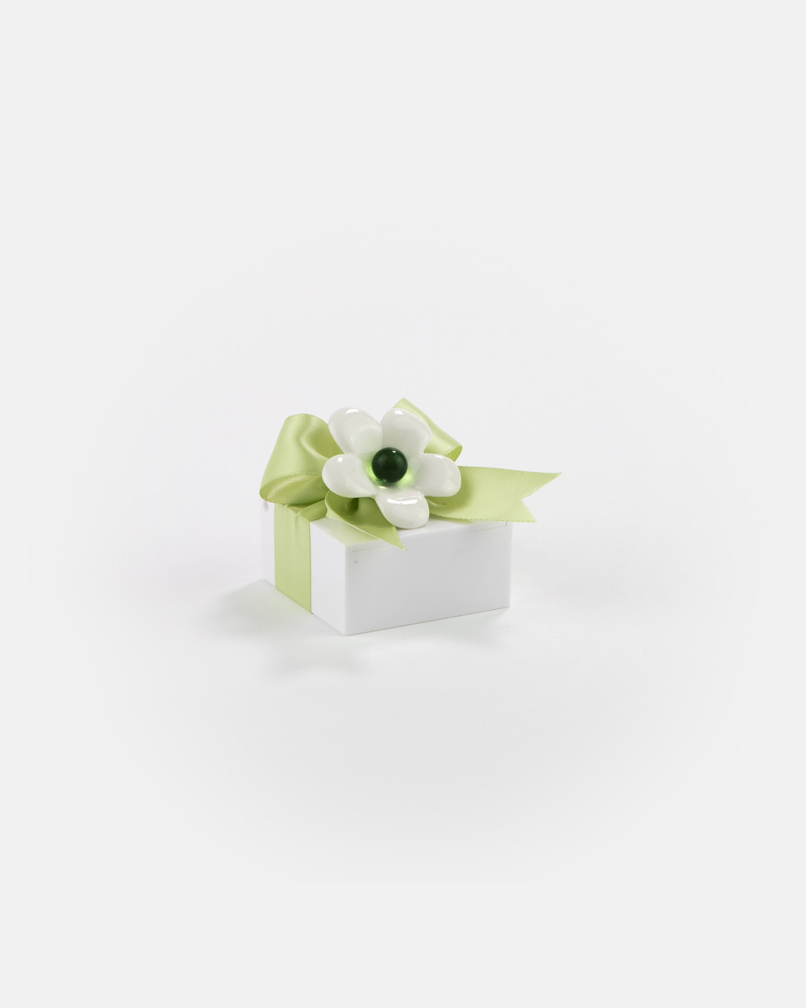 Scatolina in plex bianca con applicazione fiore