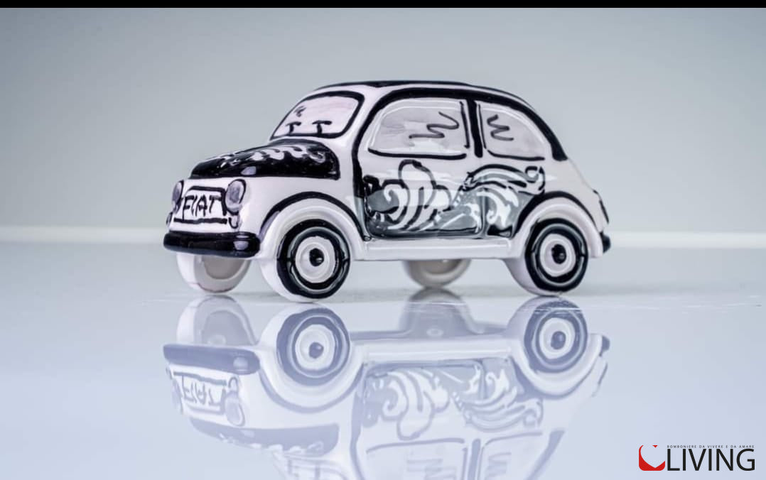 bomboniera cinquecento in ceramica di caltagirone ghirigori in nero e bianco
