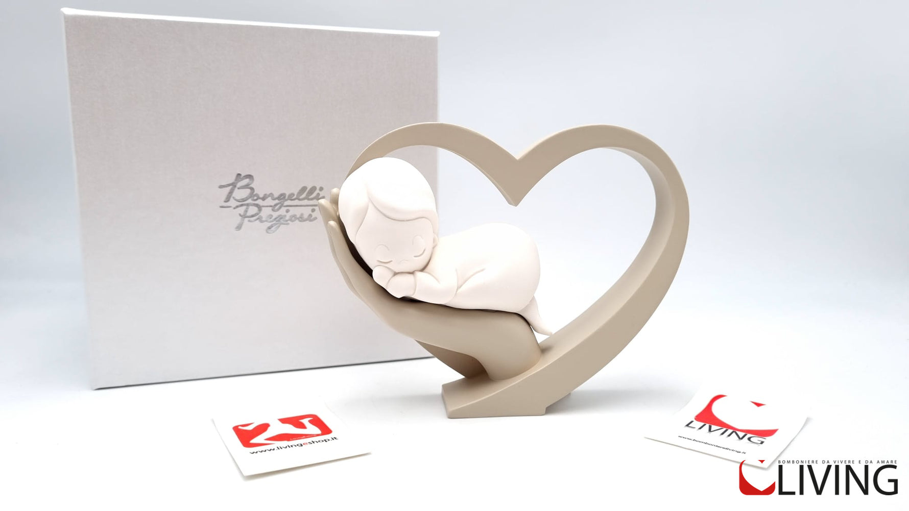 bomboniera cuore nocciola con bimbo