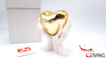 bomboniera mani bianche con cuore oro
