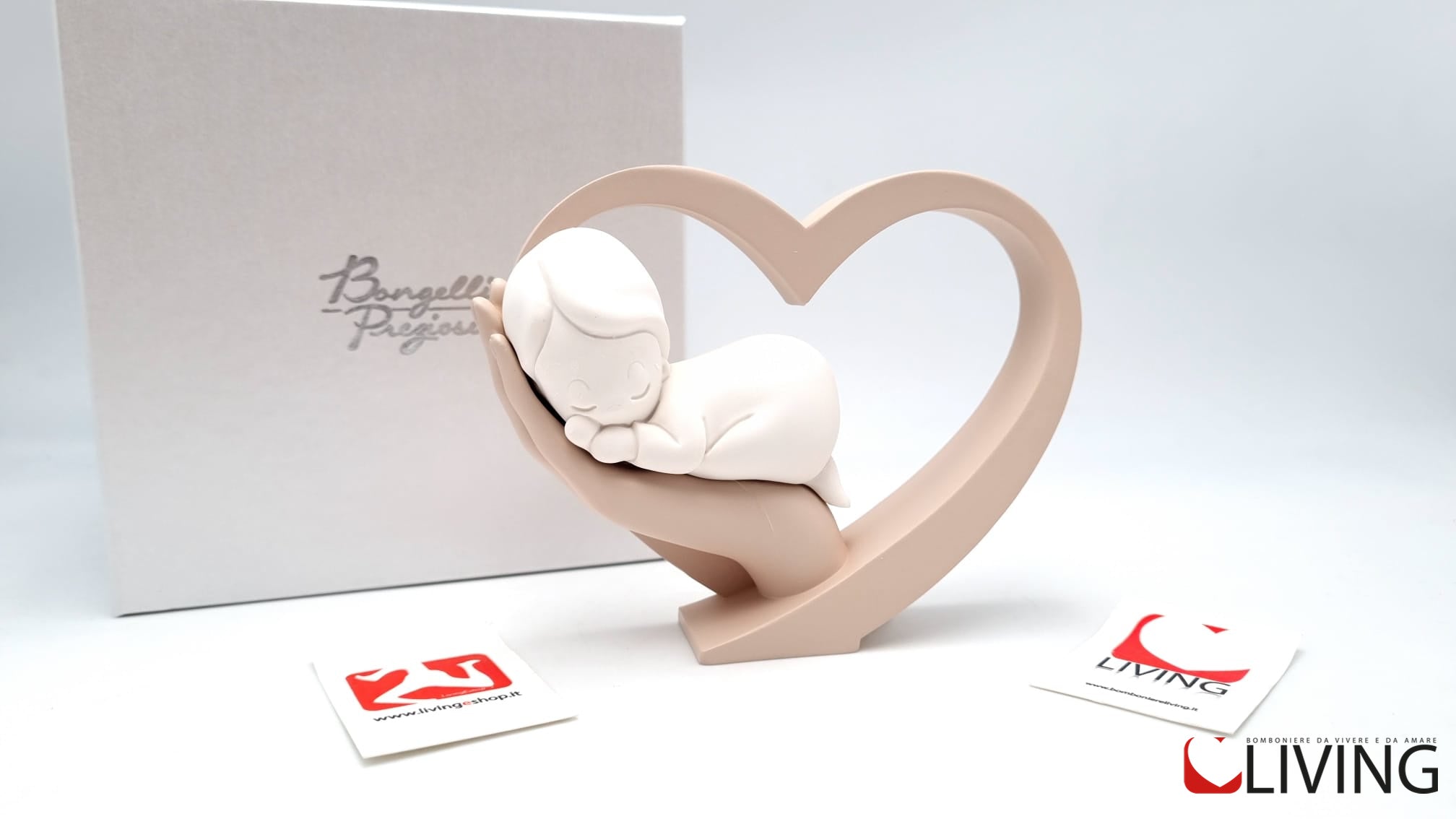 bomboniera cuore rosa cipria con bimbo