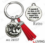 bomboniera-portachiavi-laurea-in-turismo-con-nappina-rossa-mz24137