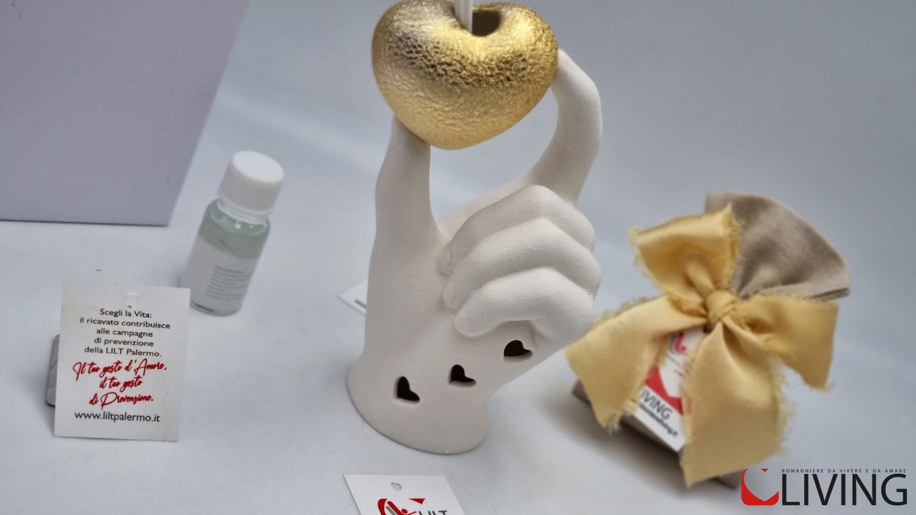 bomboniera profumatore mano cuore oro linea solidale lilt living