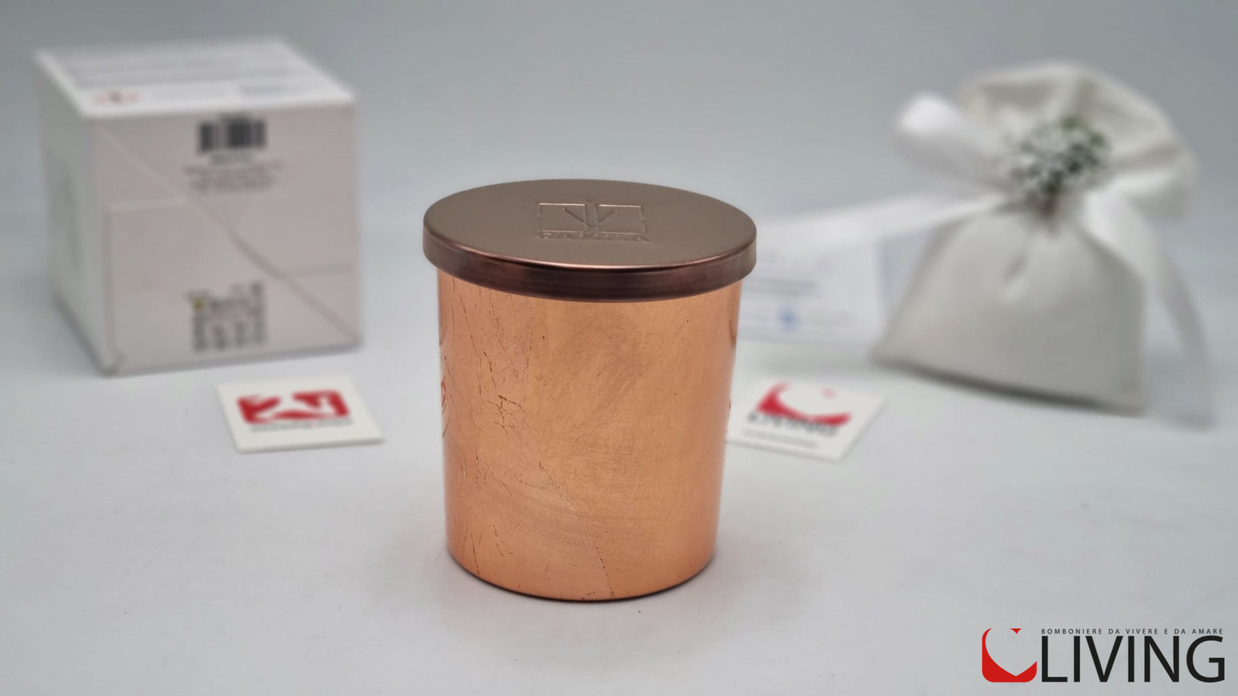 candela fragranza amaretto barattolo foglia rame