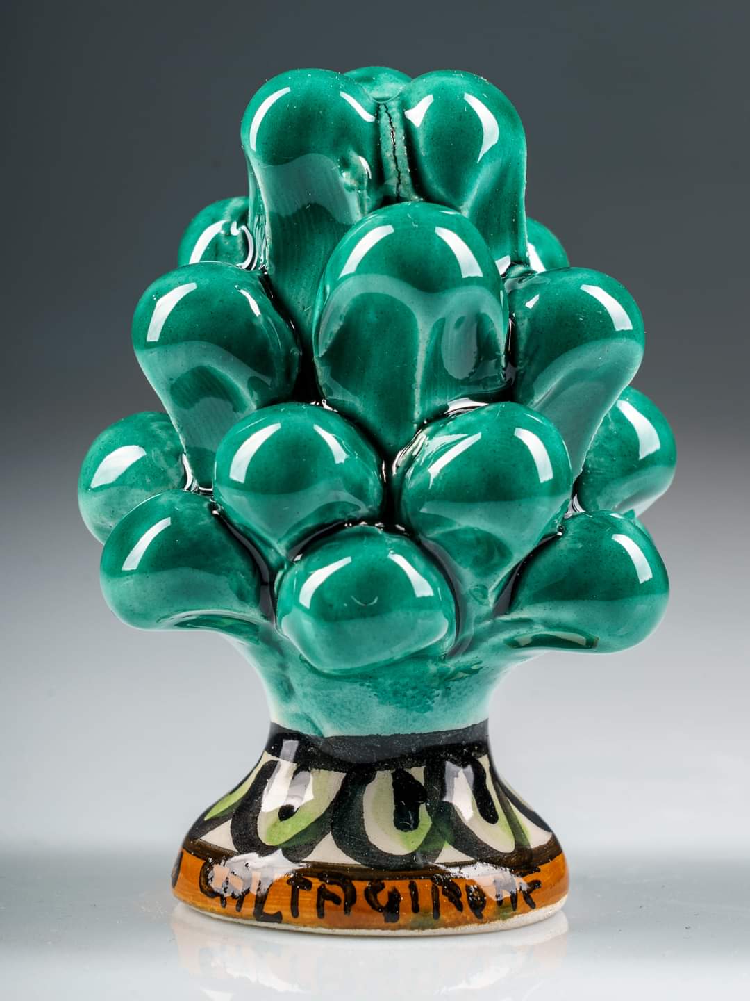 Bomboniera tipica Siciliana Pigna ceramica di Caltagirone verde