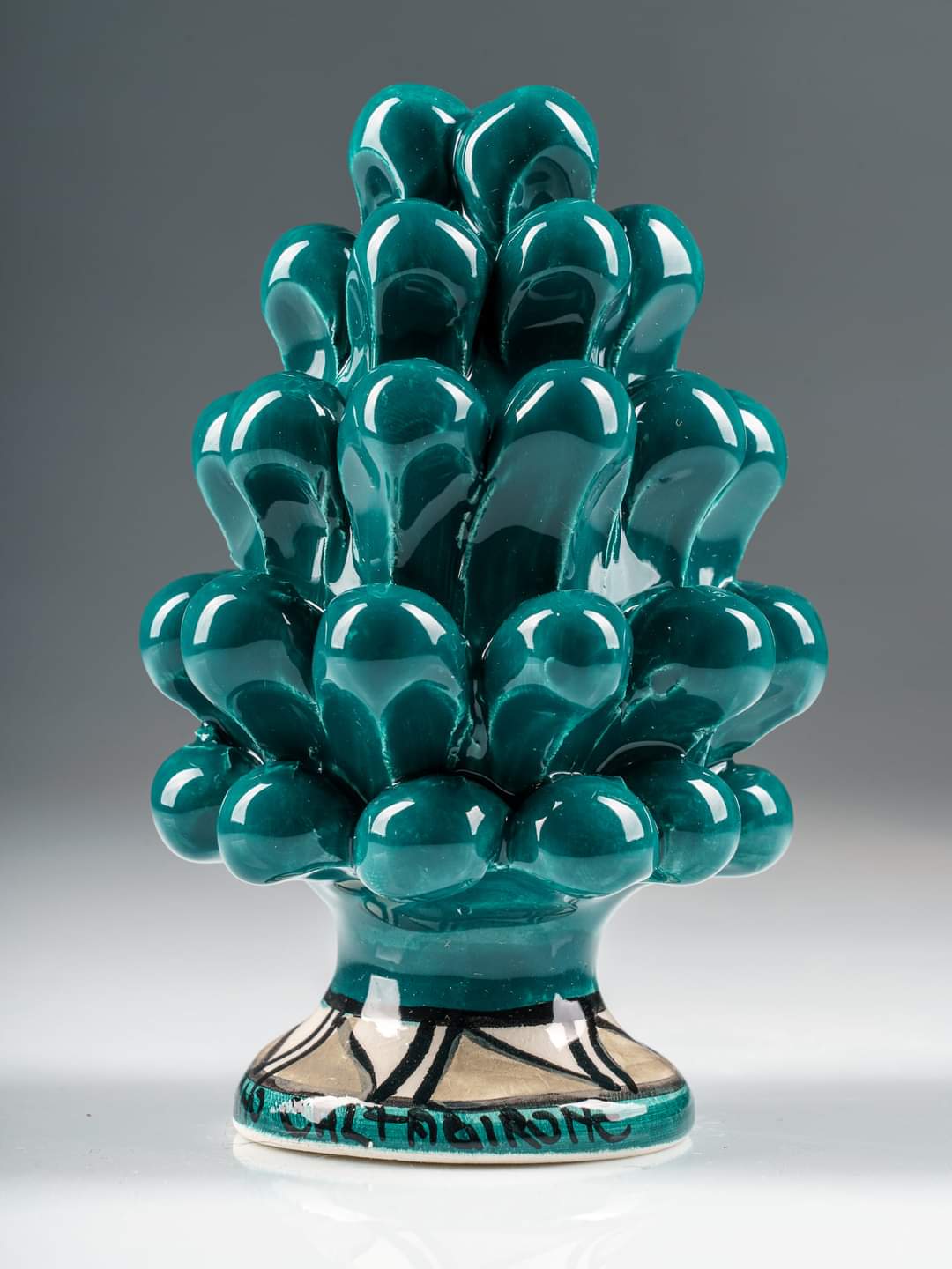 Bomboniera tipica Siciliana Pigna in ceramica di Caltagirone