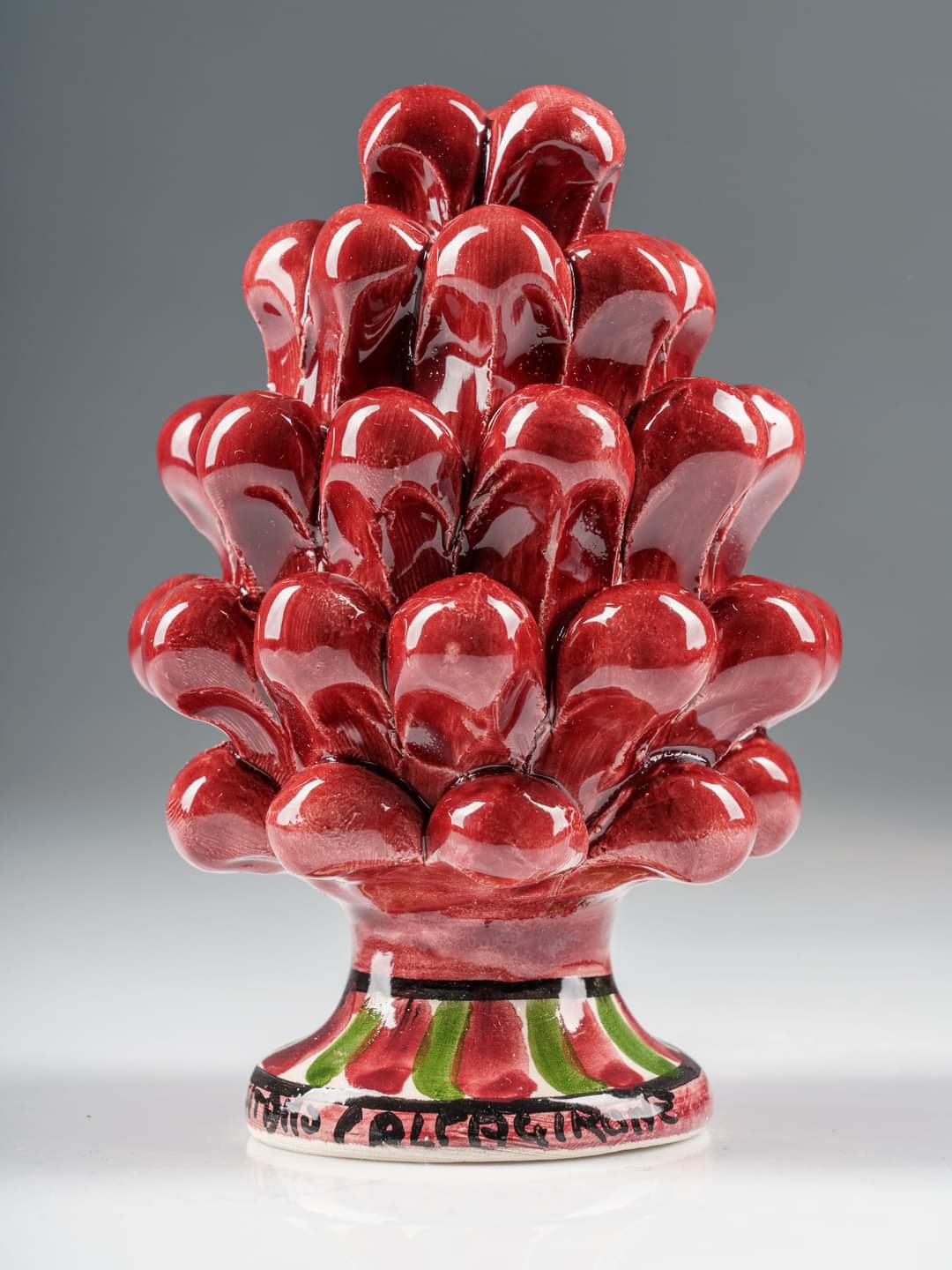 Bomboniera tipica siciliana Pigna in ceramica di Caltagirone
