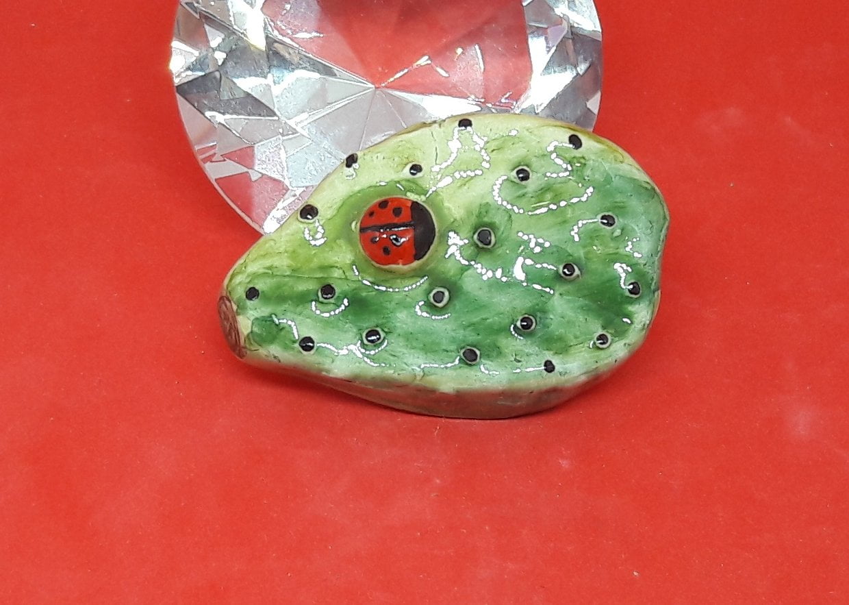 Bomboniera ficodindia in ceramica con magnete