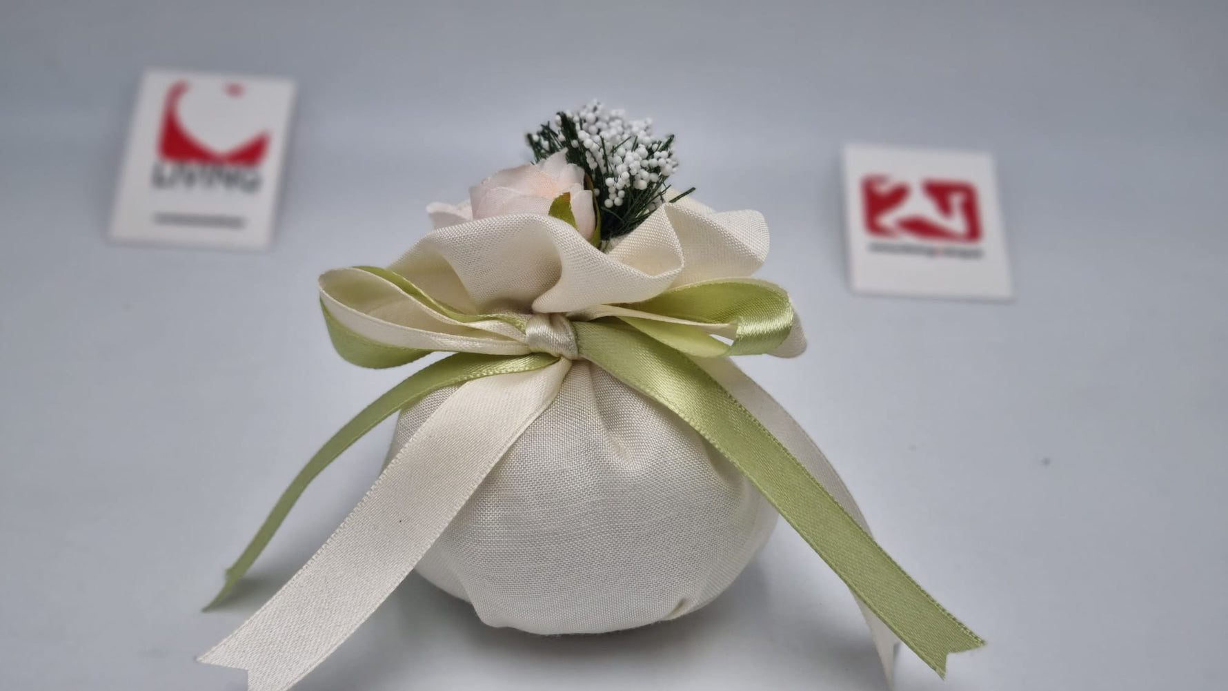 Sacchetto portaconfetti pouf in georgette