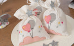 Sacchetto portaconfetti con ricamo palloncini rosa