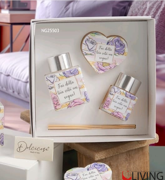 bomboniera set sapone, profumatore e sali cuore quadrifogli rose e asciugamano
