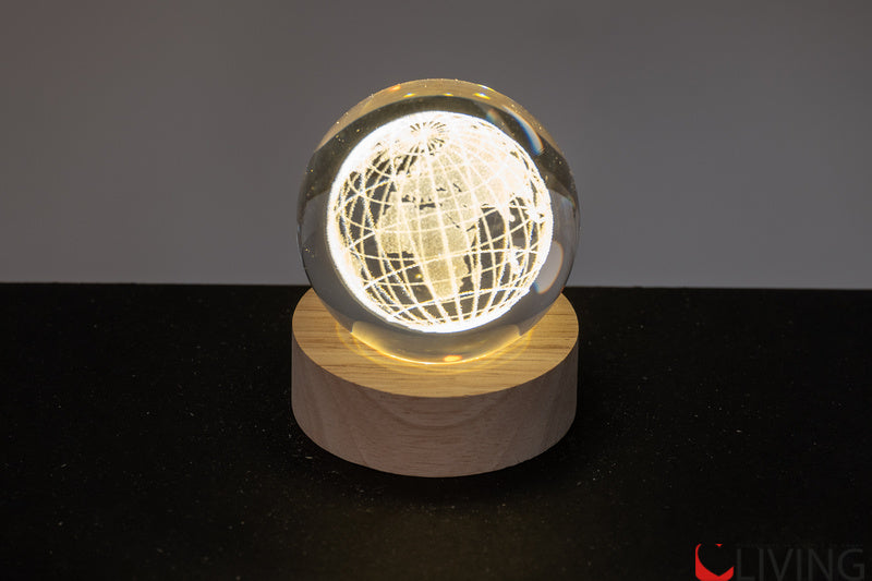 bomboniera palla in vetro con mappamondo inciso 3d e base in legno con luce led