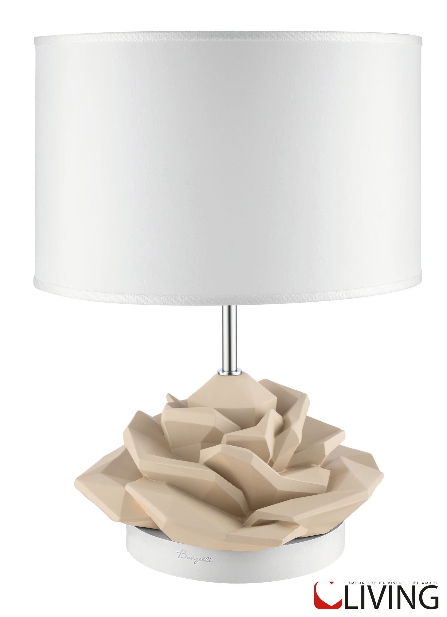 lampada con rosa nocciola e paralume bianco