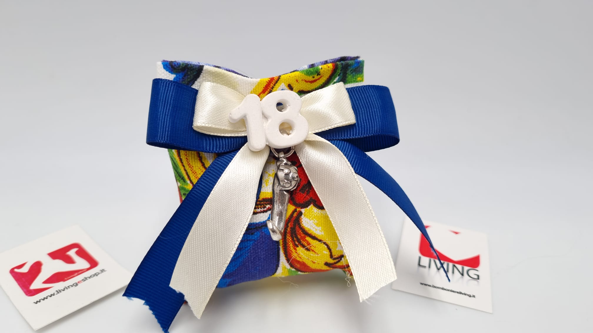 Sacchetto 18 anni con charm corno coccinella