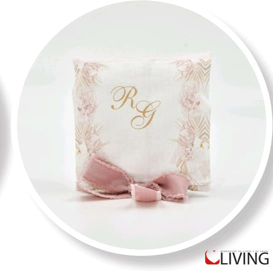 sacchetto cuscino rosa con iniziali personalizzabili