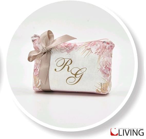 sacchetto pochette rosa con iniziali personalizzabili
