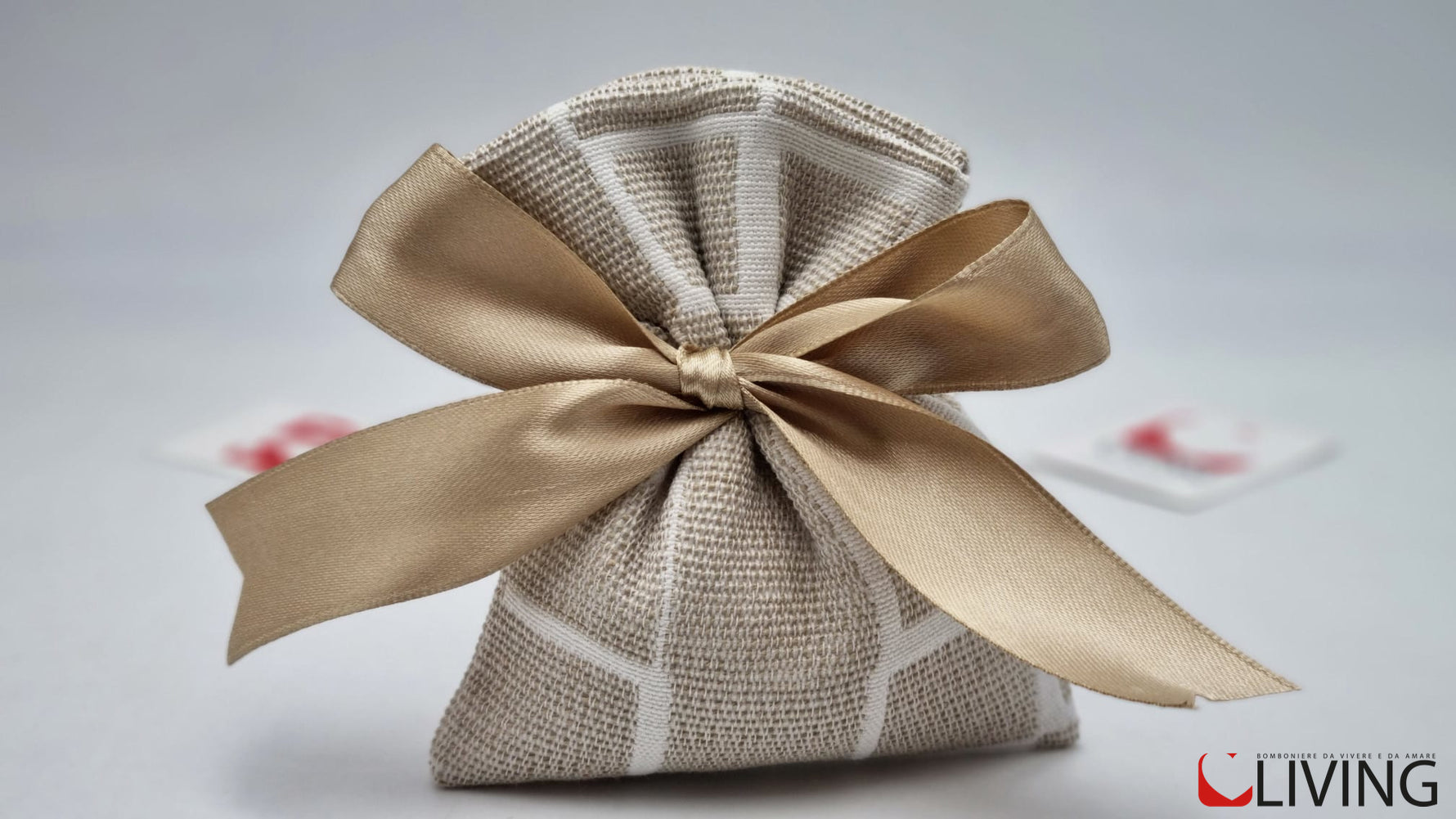 sacchetto retto avorio linea "white edge"