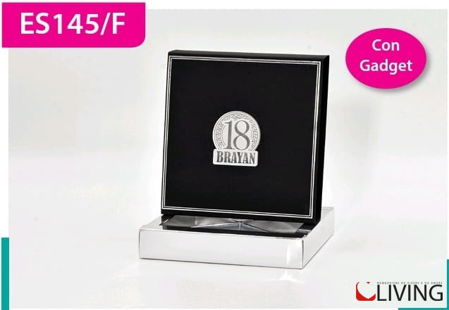 scatolina in cartoncino nero e argento 4 scomparti con gadget 18 plex personalizzabile