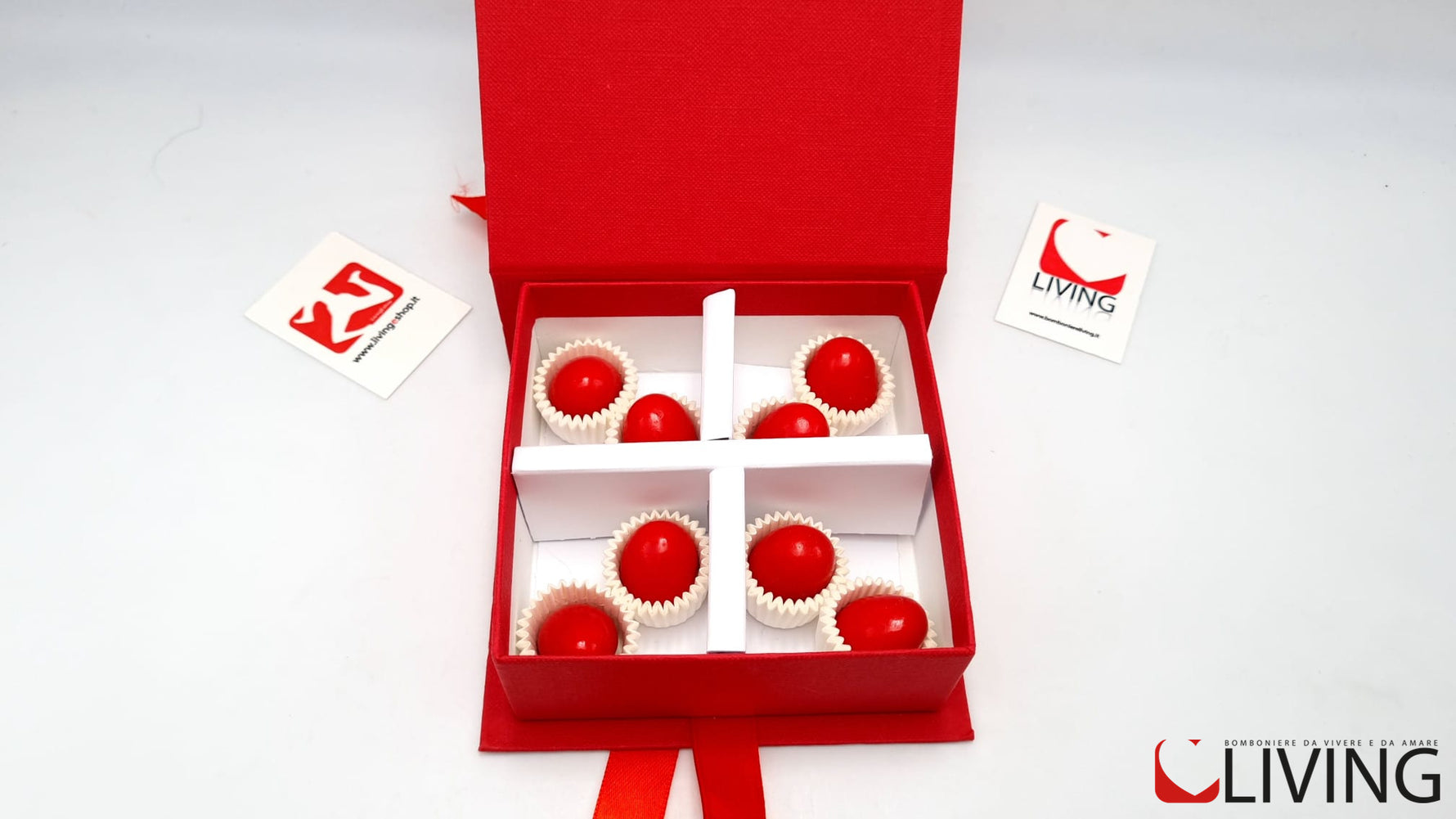 scatola portaconfetti rossa per laurea personalizzabile
