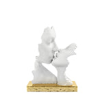 scultura bacio stilizzata bianca base oro