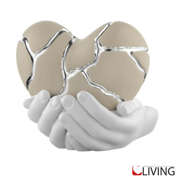 bomboniera mani con cuore effetto kintsugi nocciola e venature argento