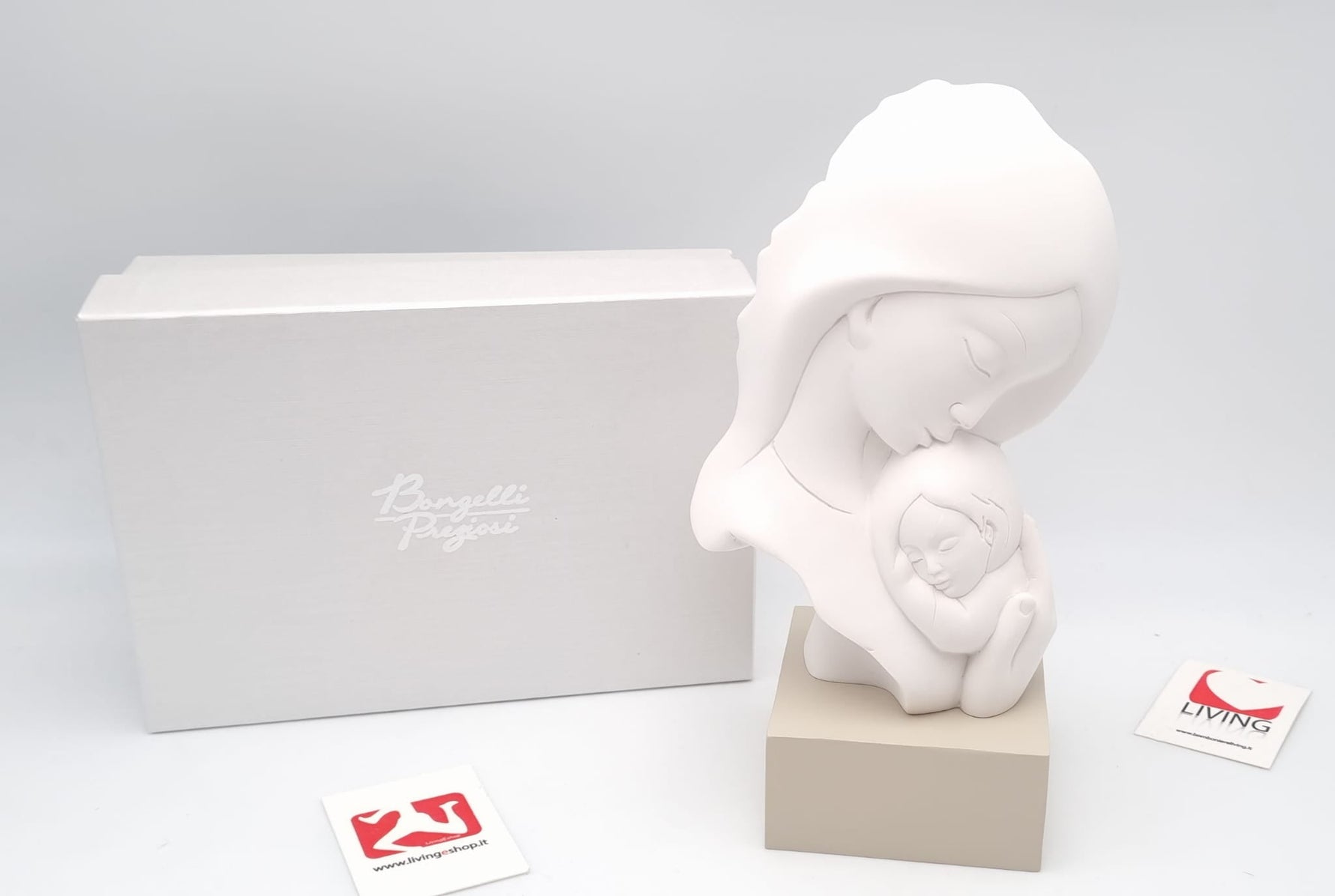 Statua maternità stilizzata in polvere di marmo