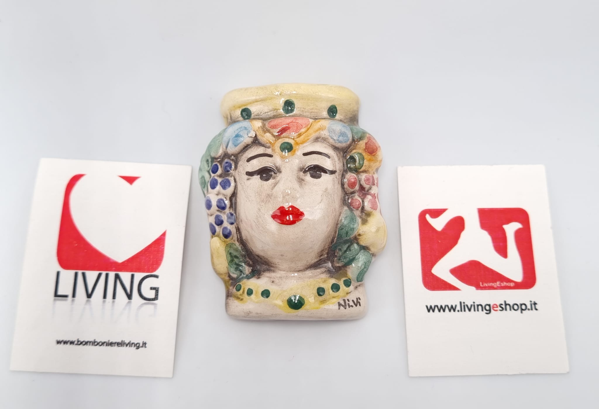 Bomboniera testa di donna a magnete in ceramica di Caltagirone