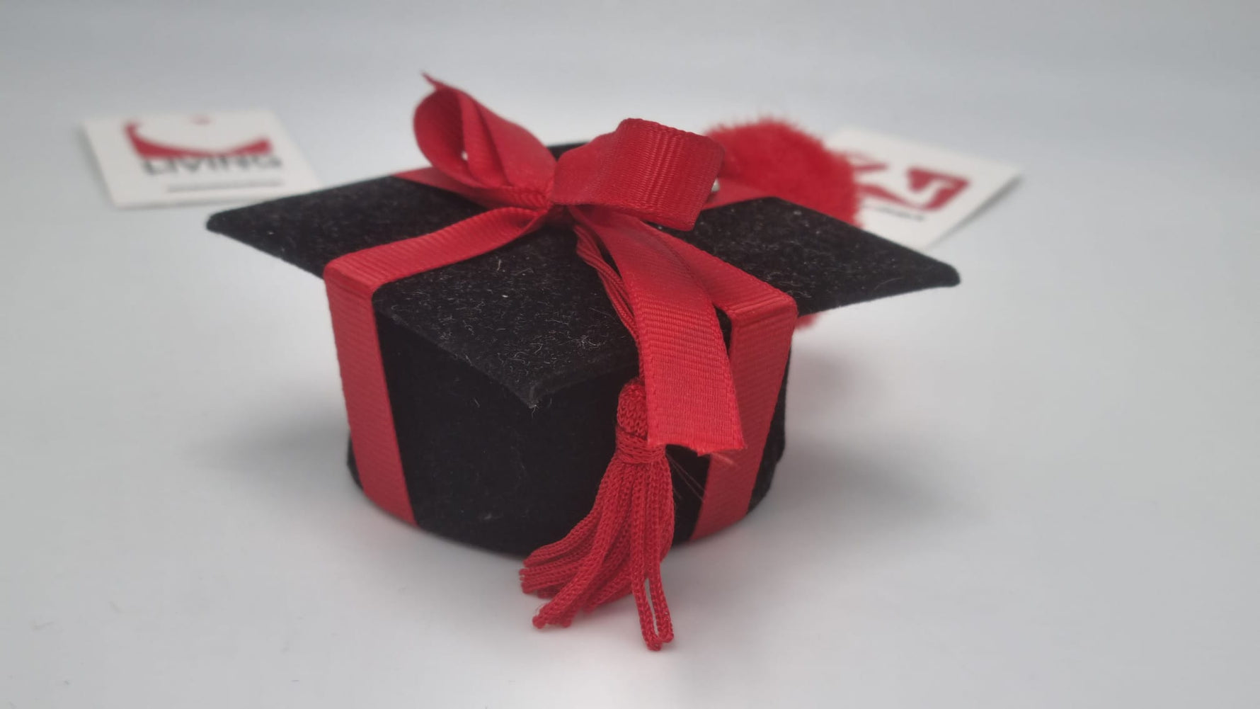 Bomboniera laurea tocco nero in velluto