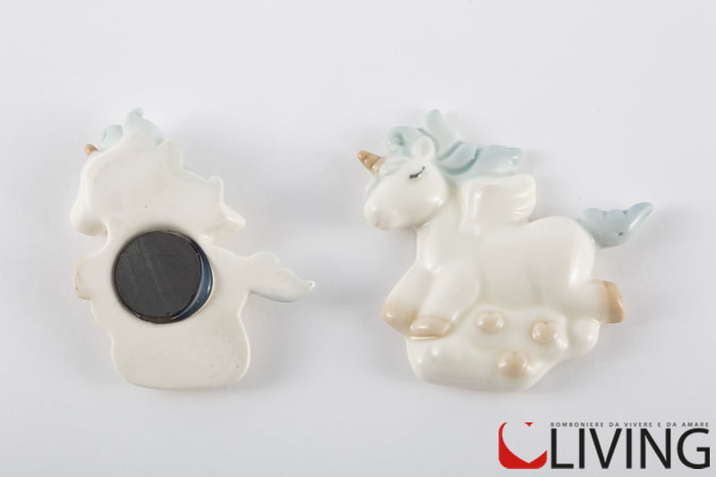 Bomboniera unicorno  magnete  porcellana celeste