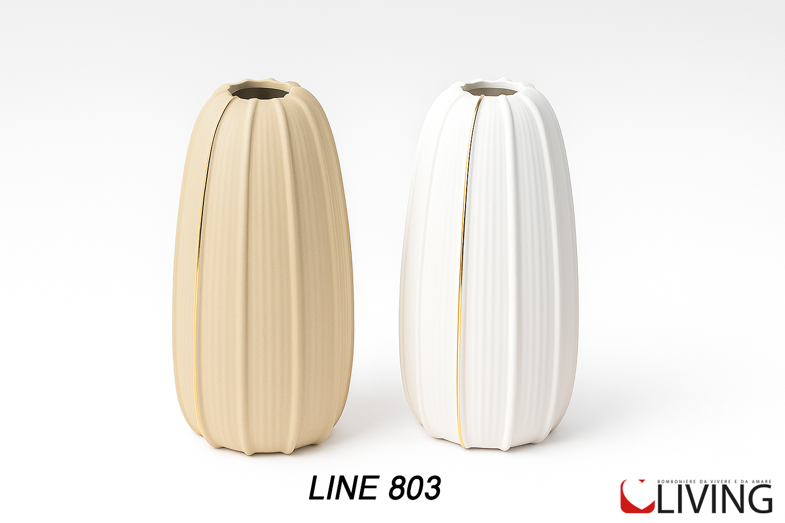 Bomboniera vasetto porcellana beige e bianco scanalature verticali