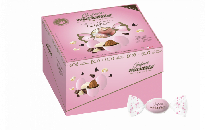 Mandorla tostata ricoperta da cioccolato fondente e bianco e da un sottile strato di zucchero.